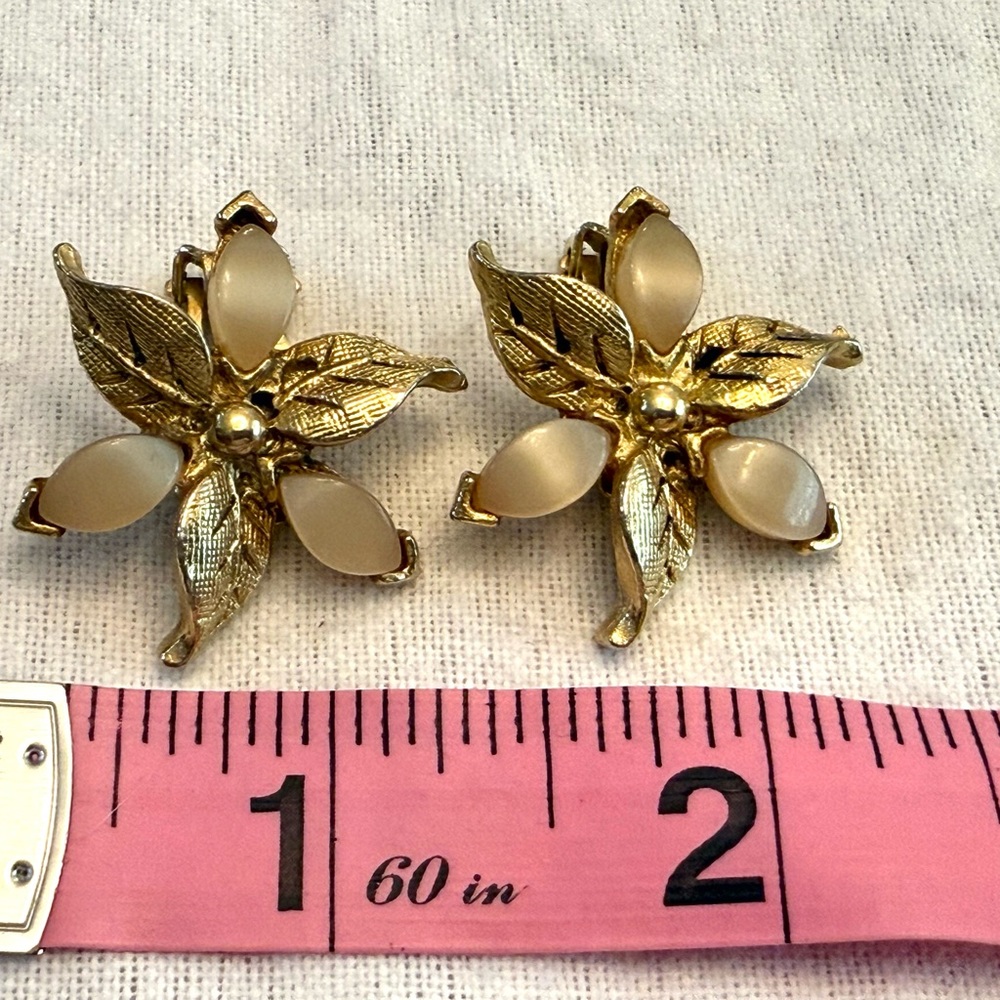 Vintage Gold Leaf Floral Clip-On Earrings with Cream Lucite - Picture 6 of 6